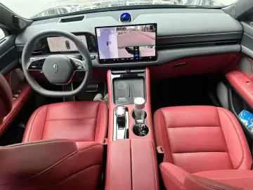 2024 Aito M5 с пробегом 14 000 км