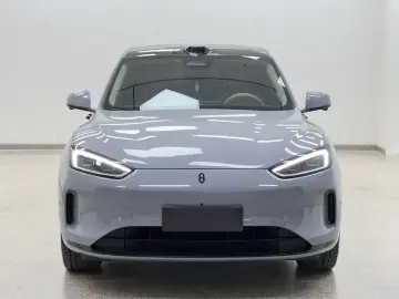 2024 Aito M5 с пробегом 19 500 км