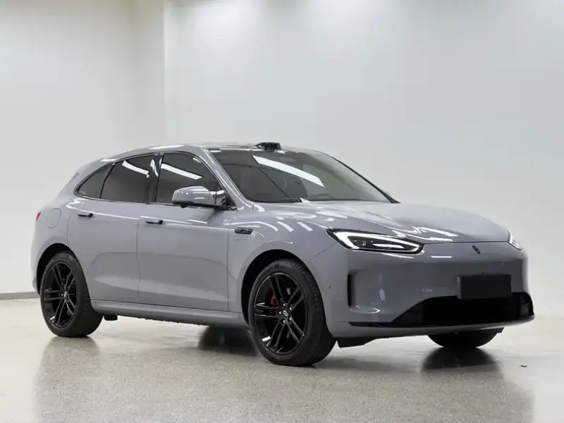 2024 Aito M5 с пробегом 19 500 км