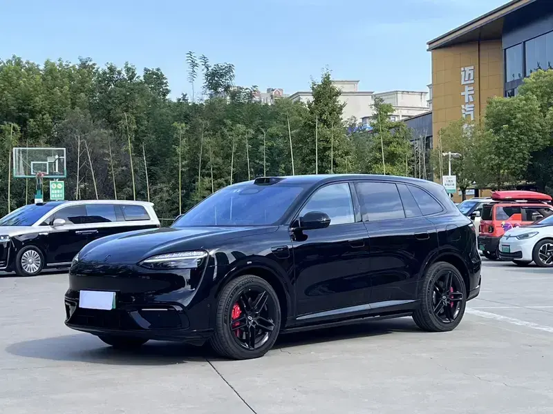 2026 Aito M6 с пробегом 4 000 км