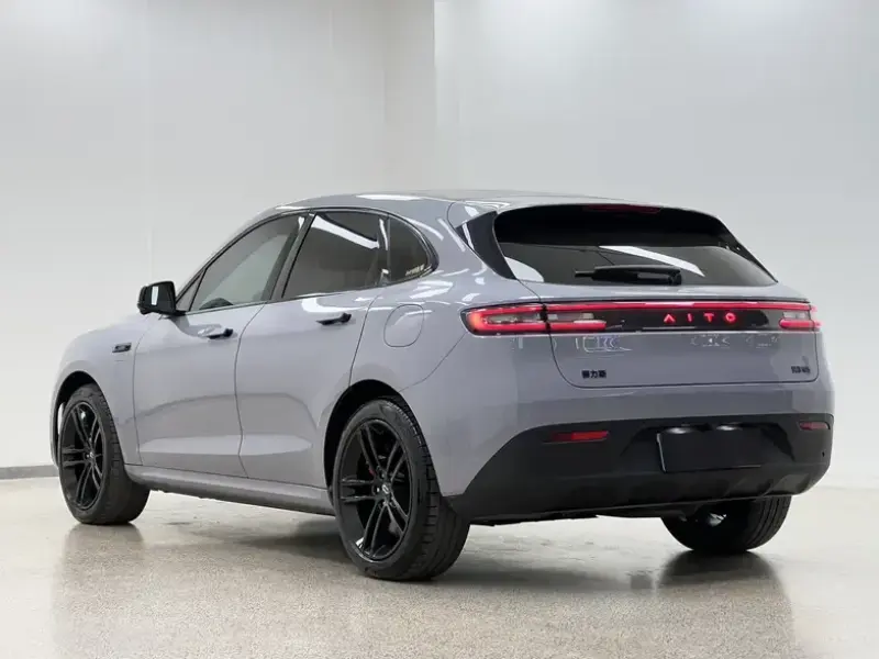 2024 Aito M5 с пробегом 19 500 км