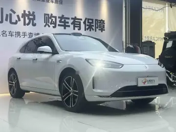 2025 Aito M5 с пробегом 14 000 км