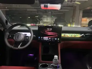 2026 Aito M6 с пробегом 4 200 км