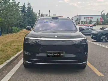 2025 Aito M8 с пробегом 41 000 км