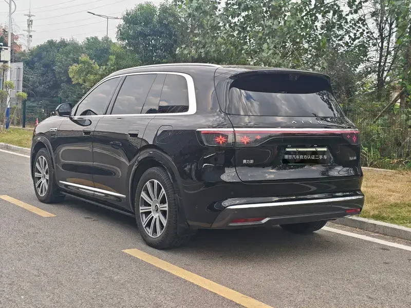 2025 Aito M8 с пробегом 41 000 км