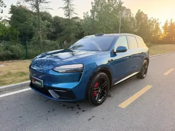 2026 Aito M6 с пробегом 7 700 км