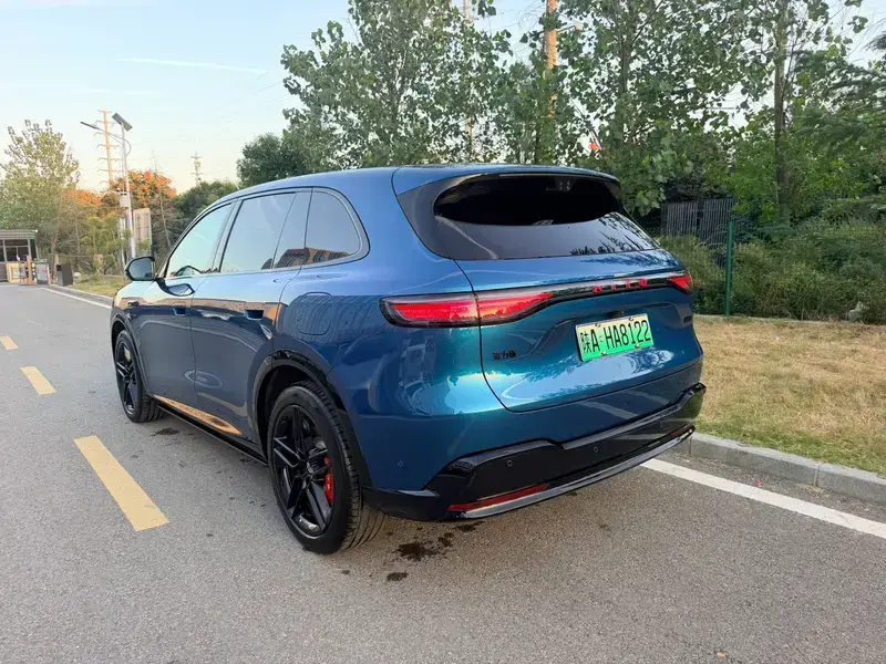 2026 Aito M6 с пробегом 7 700 км
