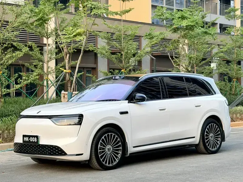 2025 Aito M8 с пробегом 48 000 км
