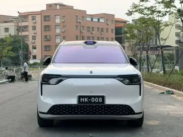 2025 Aito M8 с пробегом 48 000 км