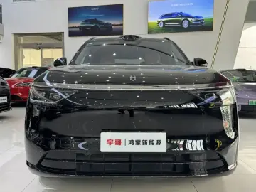 2025 Aito M8 с пробегом 17 000 км