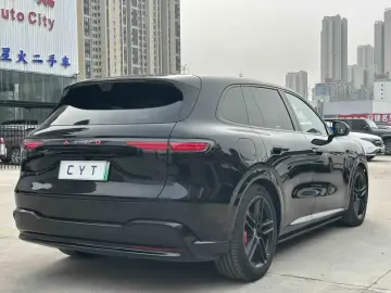 2026 Aito M6 с пробегом 3 000 км