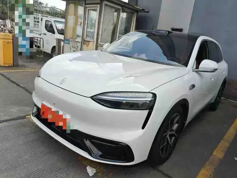 2026 Aito M6 с пробегом 6 000 км