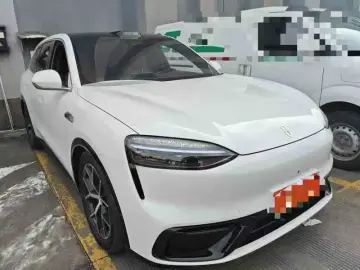 2026 Aito M6 с пробегом 6 000 км