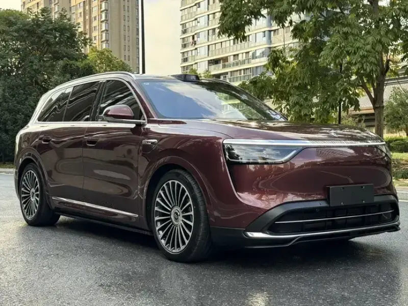 2025 Aito M8 с пробегом 16 000 км