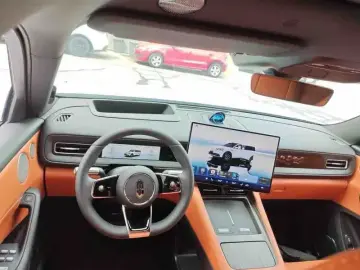 2026 Aito M6 с пробегом 6 000 км