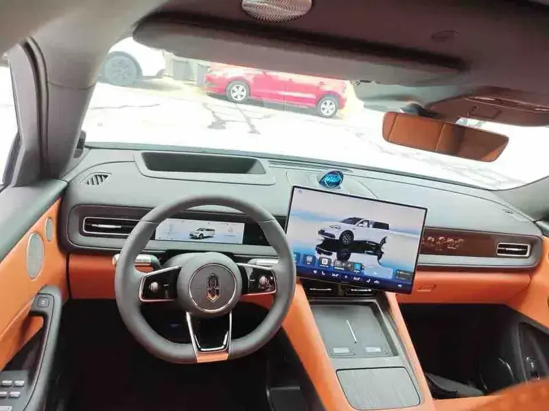 2026 Aito M6 с пробегом 6 000 км