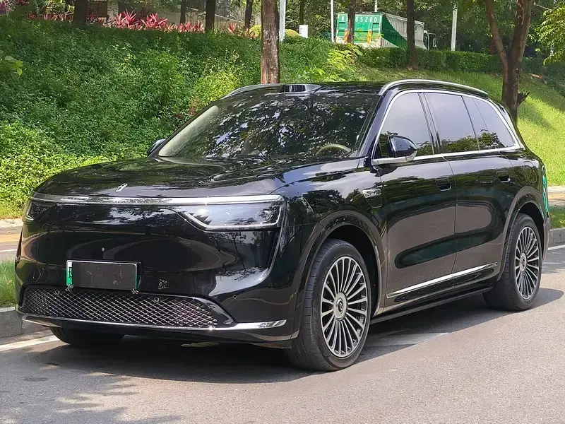 2025 Aito M8 с пробегом 21 000 км