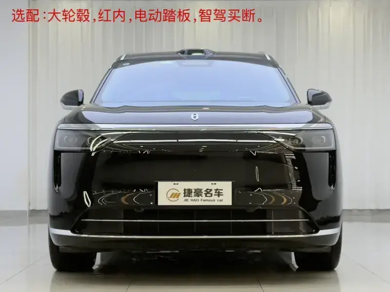 2025 Aito M8 с пробегом 14 000 км