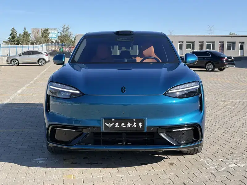 2026 Aito M6 с пробегом 8 000 км