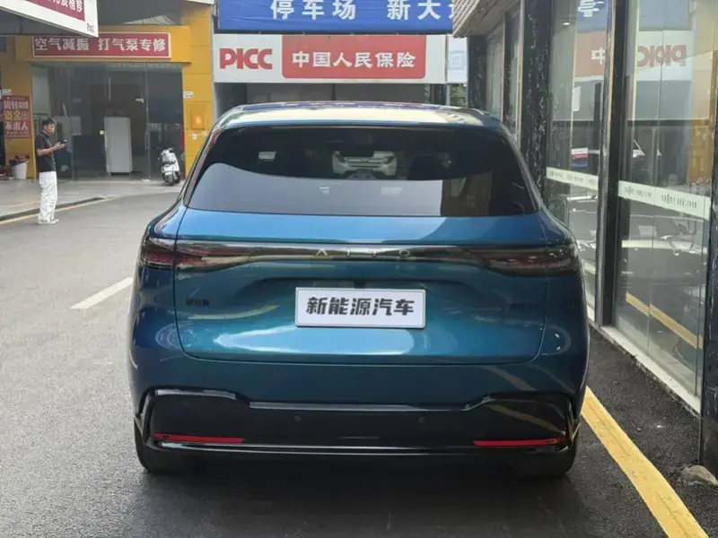 2026 Aito M6 с пробегом 7 000 км