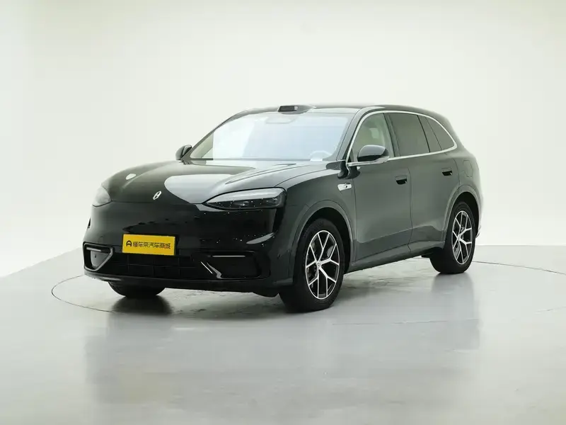 2026 Aito M6 с пробегом 9 700 км
