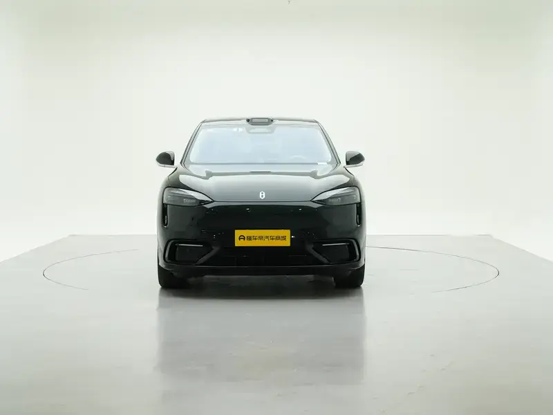 2026 Aito M6 с пробегом 9 700 км