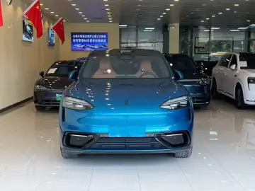 2026 Aito M6 с пробегом 3 000 км