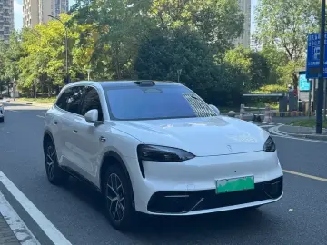 2026 Aito M6 с пробегом 2 300 км