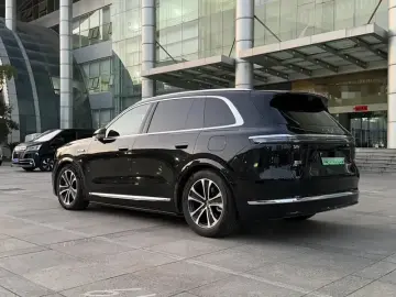 2026 Aito M7 с пробегом 8 000 км