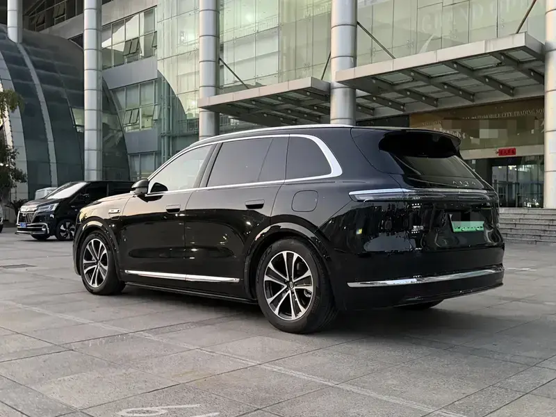 2026 Aito M7 с пробегом 8 000 км
