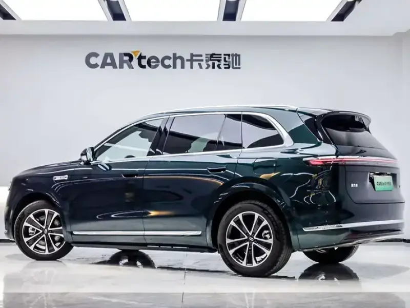 2026 Aito M7 с пробегом 8 500 км