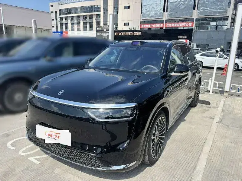 2025 Aito M8 с пробегом 44 000 км