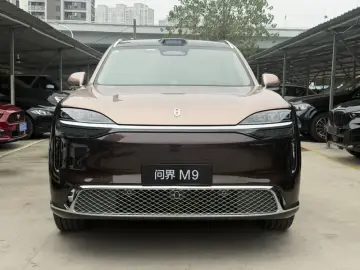 2026 Aito M9 с пробегом 100 км