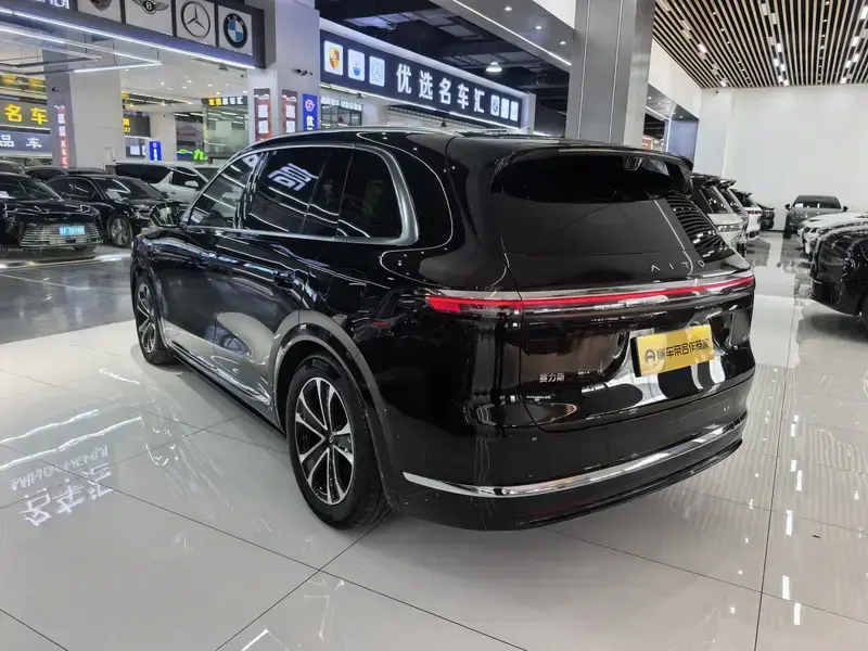 2026 Aito M7 с пробегом 11 000 км