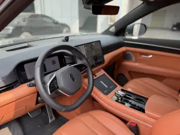 2024 Aito M7 с пробегом 60 000 км
