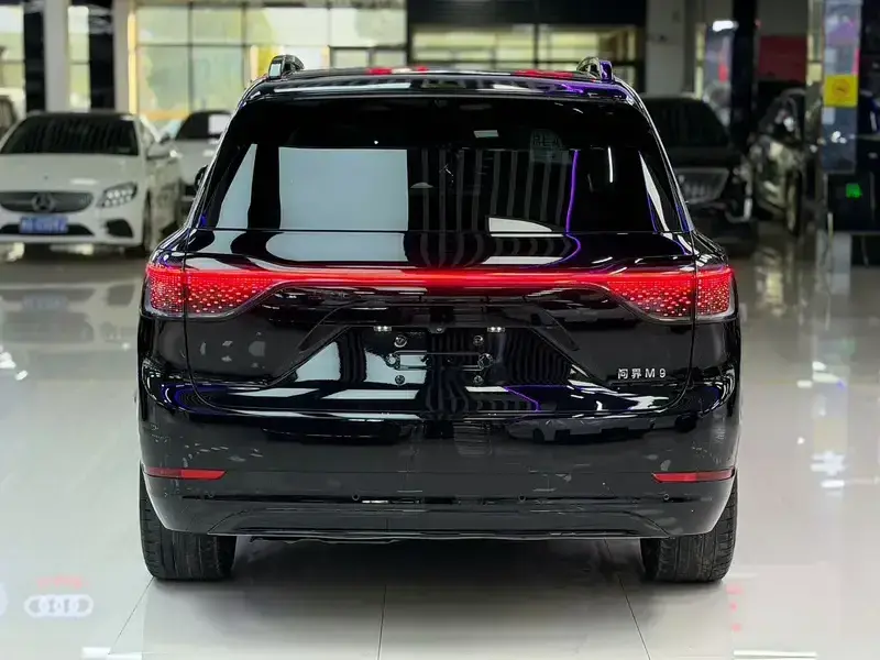 2024 Aito M9 с пробегом 45 000 км