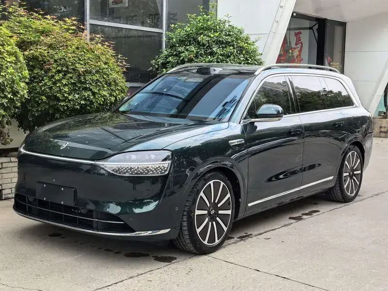 2024 Aito M9 с пробегом 17 000 км
