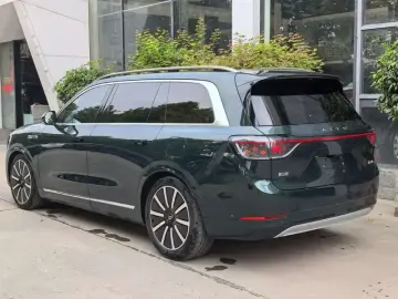 2024 Aito M9 с пробегом 17 000 км