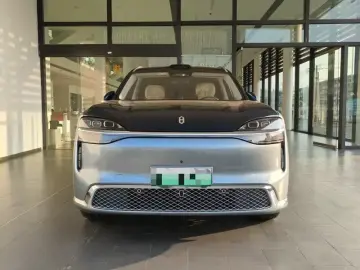 2026 Aito M9 с пробегом 3 000 км