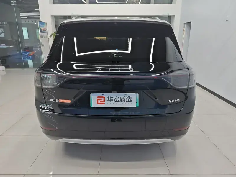 2024 Aito M9 с пробегом 31 900 км