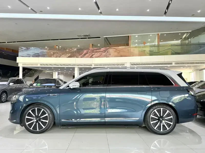 2024 Aito M9 с пробегом 43 000 км