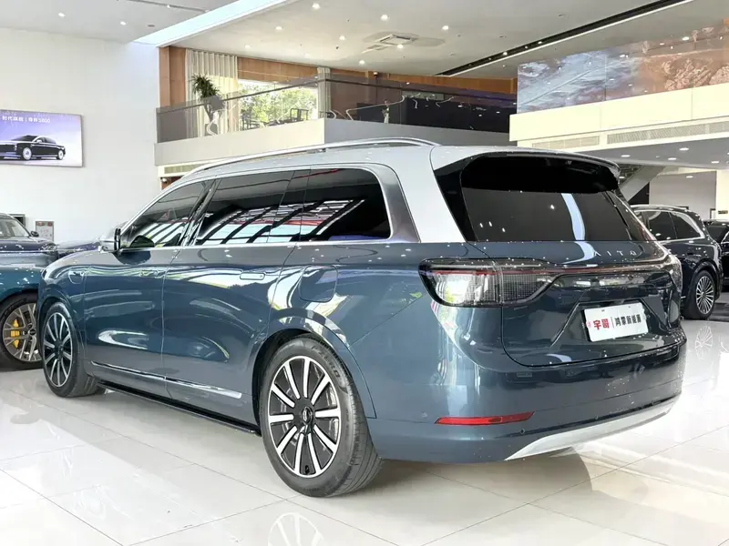 2024 Aito M9 с пробегом 43 000 км