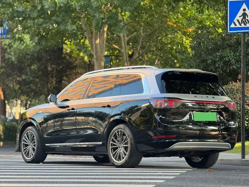 2024 Aito M9 с пробегом 56 000 км
