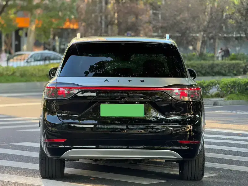2024 Aito M9 с пробегом 56 000 км