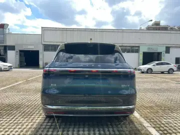 2026 Aito M7 с пробегом 13 000 км