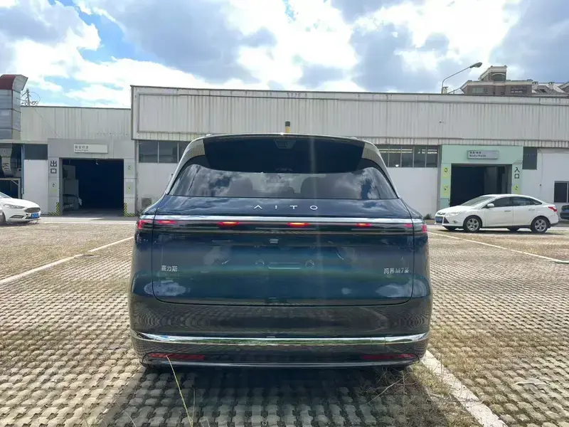 2026 Aito M7 с пробегом 13 000 км
