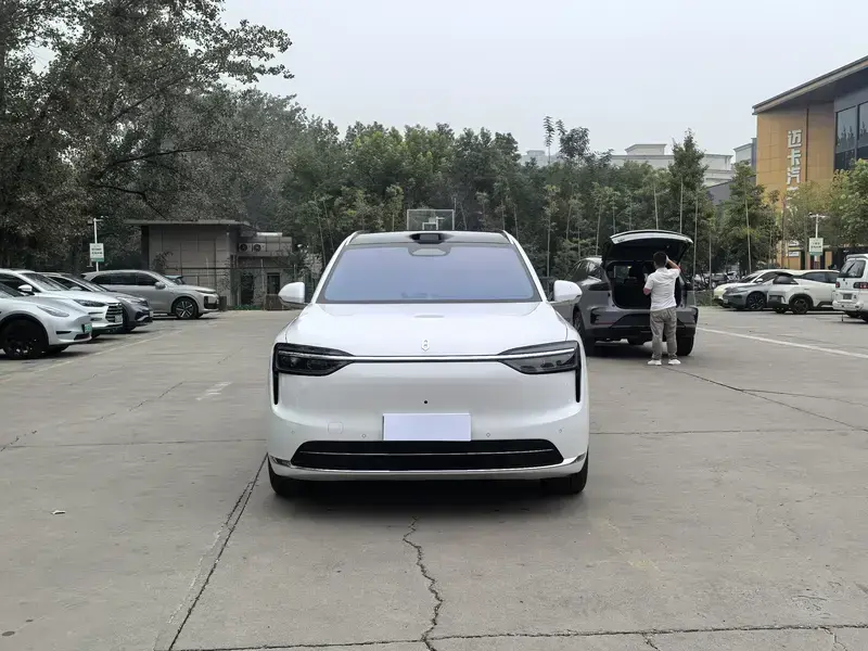 2026 Aito M7 с пробегом 9 900 км