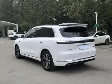 2026 Aito M7 с пробегом 9 900 км