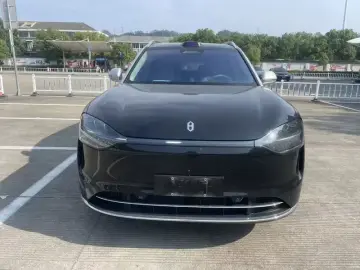 2024 Aito M9 с пробегом 37 000 км