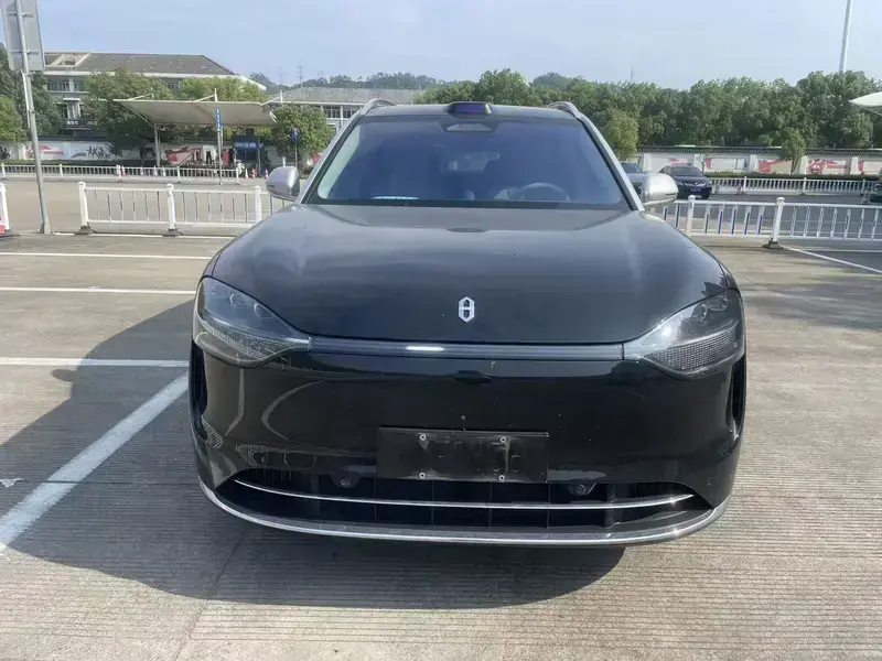 2024 Aito M9 с пробегом 37 000 км